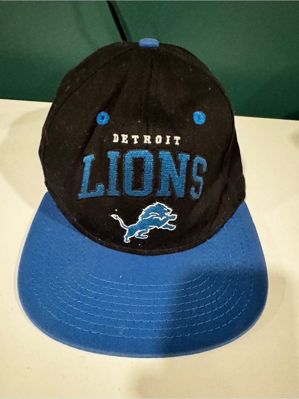 Detroit Lions Black and Blue Snapback Cap